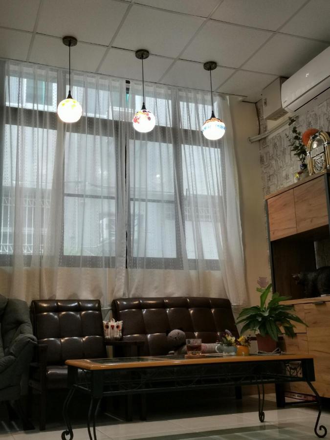 摩登旅宿 ไถหนาน ภายนอก รูปภาพ